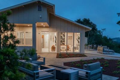 Carmel Hideaway - Modern Luxury