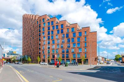Premium 3 Bed Apartment City Centre - Free Parking
