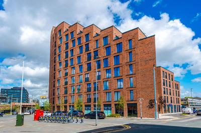 3 Bed Flat - Leeds City Centre - Free Parking