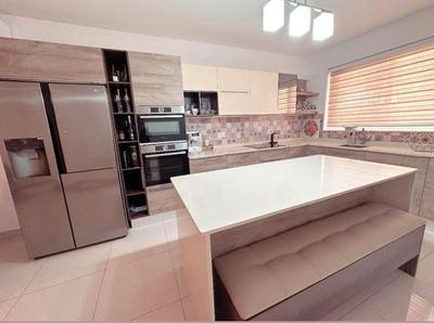 Maisonette with backyard