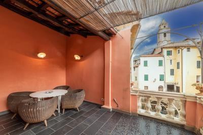 Castelvittorio Medieval Getaway! Roomy Apartment