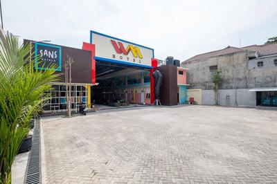 Sans WM Hotel Blitar