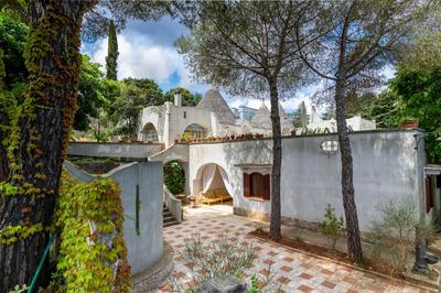 Casa delle Zagare, Borgo del Mirto