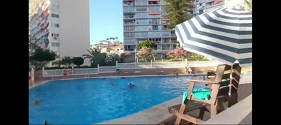 NUEVO APTO PARA HASTA 6 PERSONAS MUY CERCA DE PLAYA LEVANTE BENIDORM CON JARDÍNES Y GRAN PISCINA , PISTA DE TENnIS Y FUTBOL DEPORTES Y ZONA INFANTIL ,EN UR