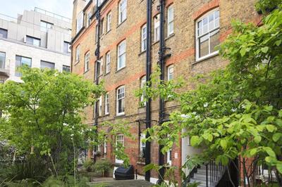 Top-Floor Covent Garden Flat