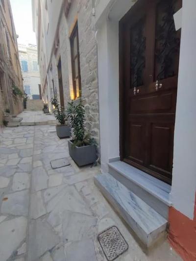 Ermoupolis - central apartment