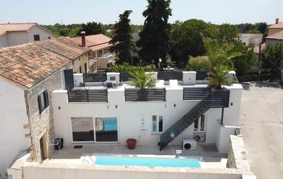 Villa Galant with pool & sauna