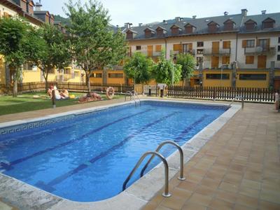 Cozy apartment in Benasque 45 m² with shared pool