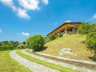 Villa Lo Zilloro by Nicola Real Estate