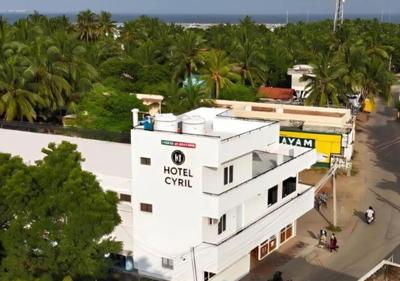 HOTEL CYRIL