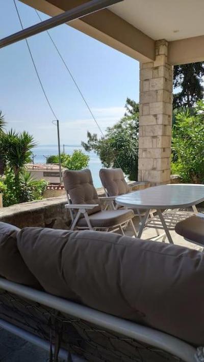 Sea view terrace apartment-close to the sea