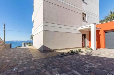 Apartment in Klenovica 47582