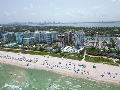 Coastal Dreams - Beachfront Pool and Tiki Bar