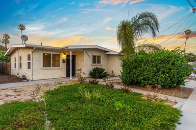 Entire Private Home with 3 Bedrooms 2 Bathrooms, Ranch-Style with Backyard, Crib, King Bed, and Free Parking, Available Now