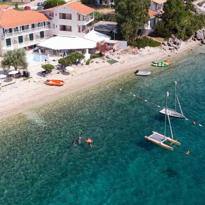Nikiana Beach Club