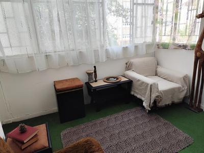Cozy room in quiet neighbourhood