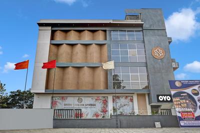 Palette - Hotel Saket Greens