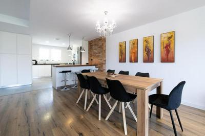 Three-Story Chalet in Canet with Patios & BBQ