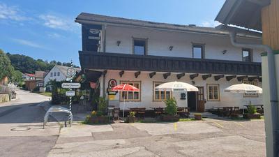 Dorfgasthof und Frühstückspension Tiefenbacher