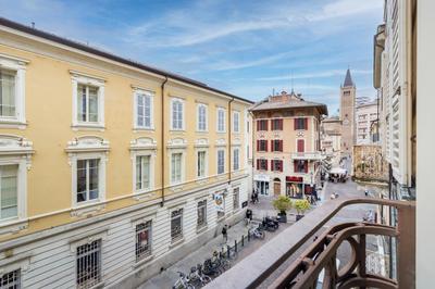VISTA DUOMO, 4 persone, WiFi, Aria condizionata, Smart TV