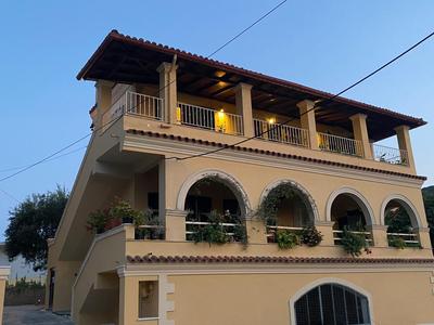 Alexandra's Boutique House