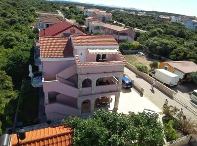 Apartment Mandre