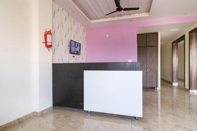 FabHotel Red Ark Inn