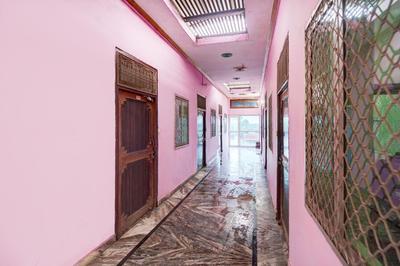 Hotel O C. P PALACE