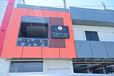 Prakash Inn