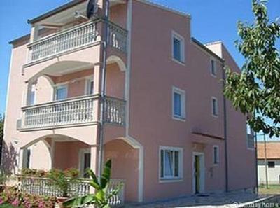 Ferienwohnung in Fažana mit Terrasse und Garten