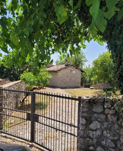 La casa nella roccia Colline umbre