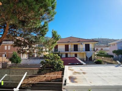 Gialì BluCilento