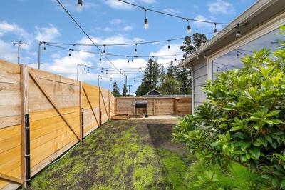 Charming Family-Friendly 2 Bedroom 1 Bathroom Retreat Near Astoria & Beach