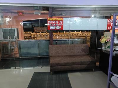 cafe luv kush hostel