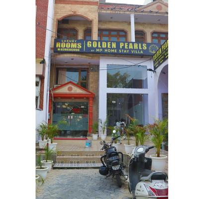 Golden Pearls By MP Home Stay Villa