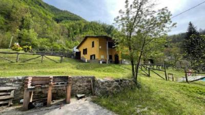 Spacious House in Gallicano + Sauna