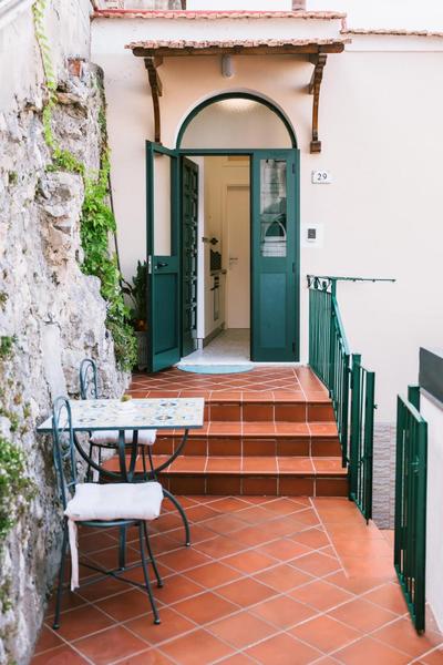 Eliolite Holiday House