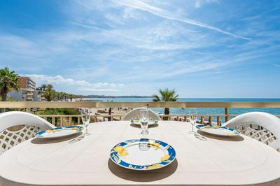 Apartamento frente al mar