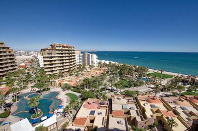 Bella Sirena Beachfront Resort