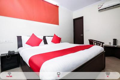 OYO Flagship Hotel Rock On