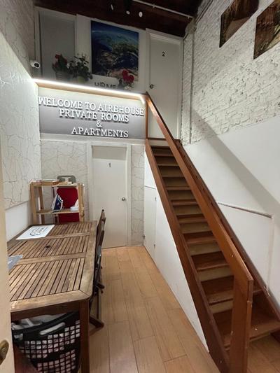 Airbhouse Private Rooms & Apartments