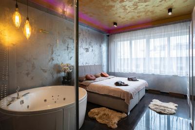 LUXOR,luxury,jacuzzi,main square,CENTRAL