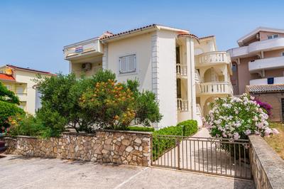 Central Apartments Chatee 2