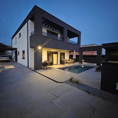 Villa VIP