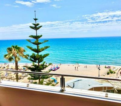 Sol Arena y Mar