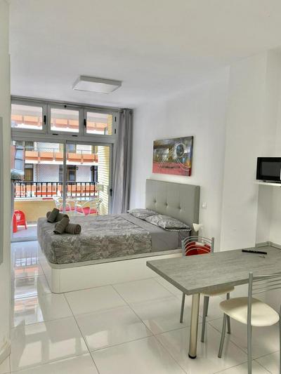 HFG Loft Moderno con terraza en calle peatonal junto a Las Canteras