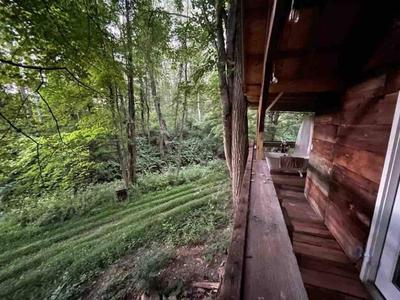 Hudson Valley Treehouse With Outdoor Bathtub