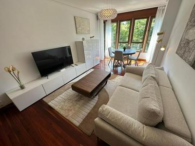 Apartamento de Lujo en Menéndez Pelayo I Parking Privado I Playas I Wifi