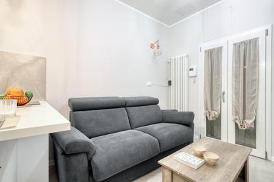 JOIVY Modern City Centre Flat