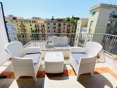 Le Ville Tivoli - Suites, Tivoli City Center!